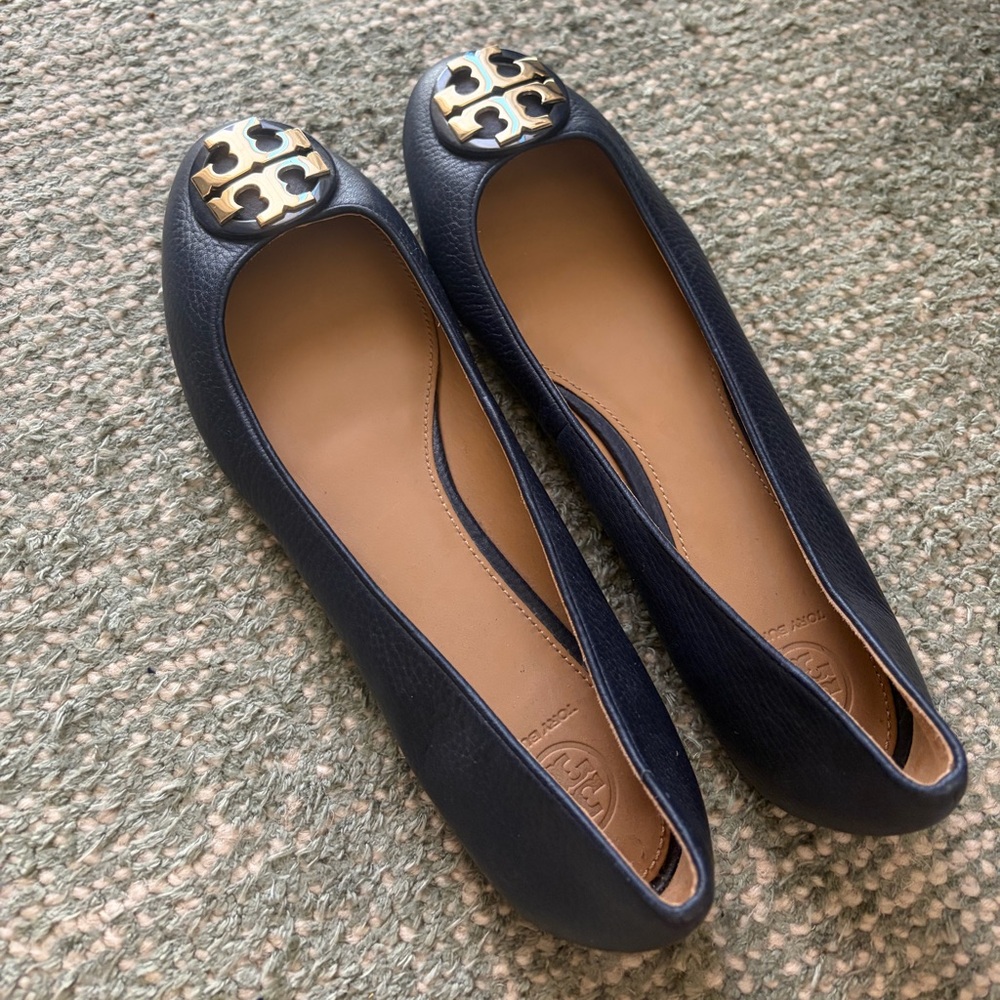NWOT Tory Burch Ballet Flats Navy with gold